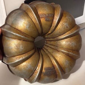 vintage Northland Aluminum Products cast aluminum Bundt pan